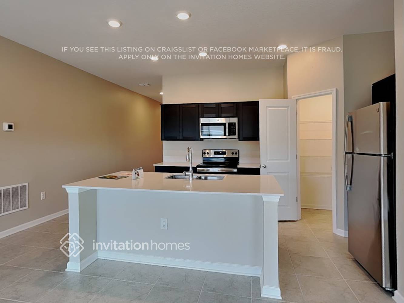 Building Photo - 4300 Holstein St