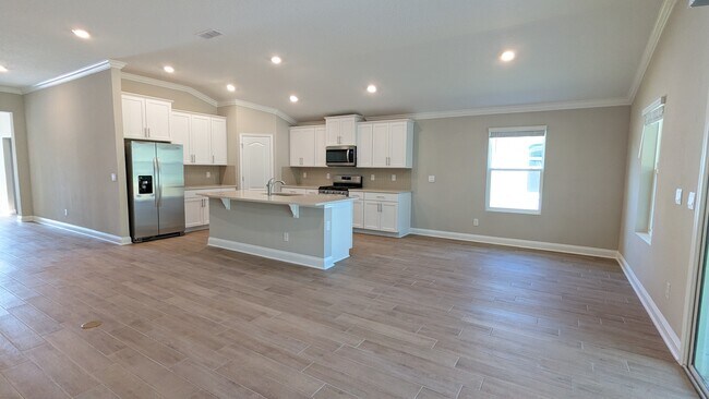 Building Photo - 116 Zancara St