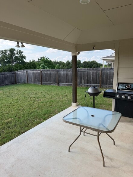 Building Photo - 1541 Harrongton Way