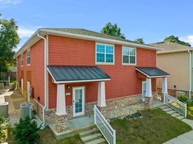 Building Photo - 810 Arbor Lake Dr