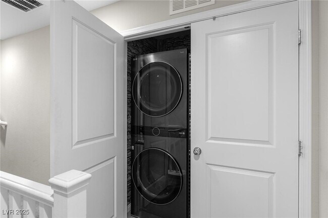 Building Photo - 9050 W Tropicana Ave