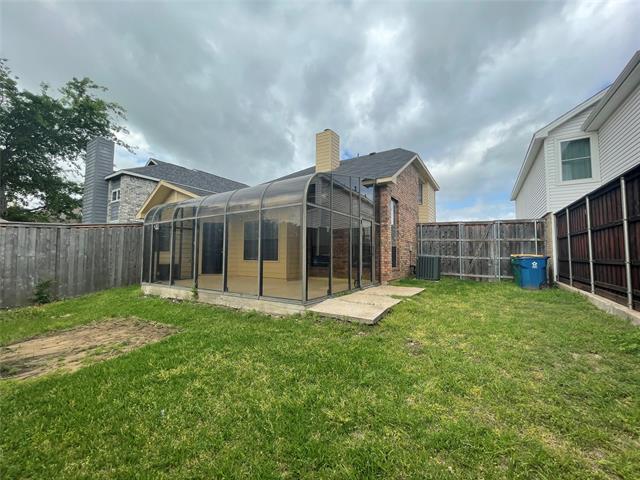 Building Photo - 923 Azalia Dr