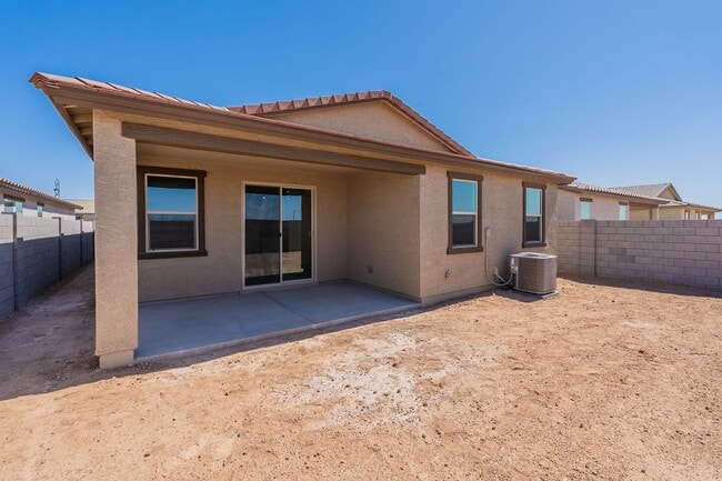 Building Photo - Modern 3-Bed + Den Home in Ventana De Estrellas