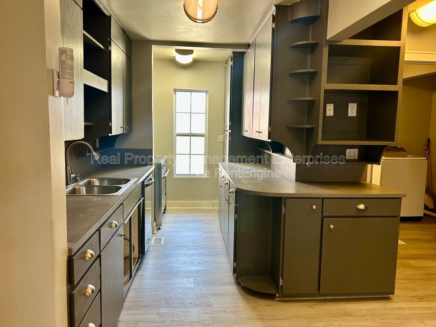 Building Photo - 2519 W Park Pl