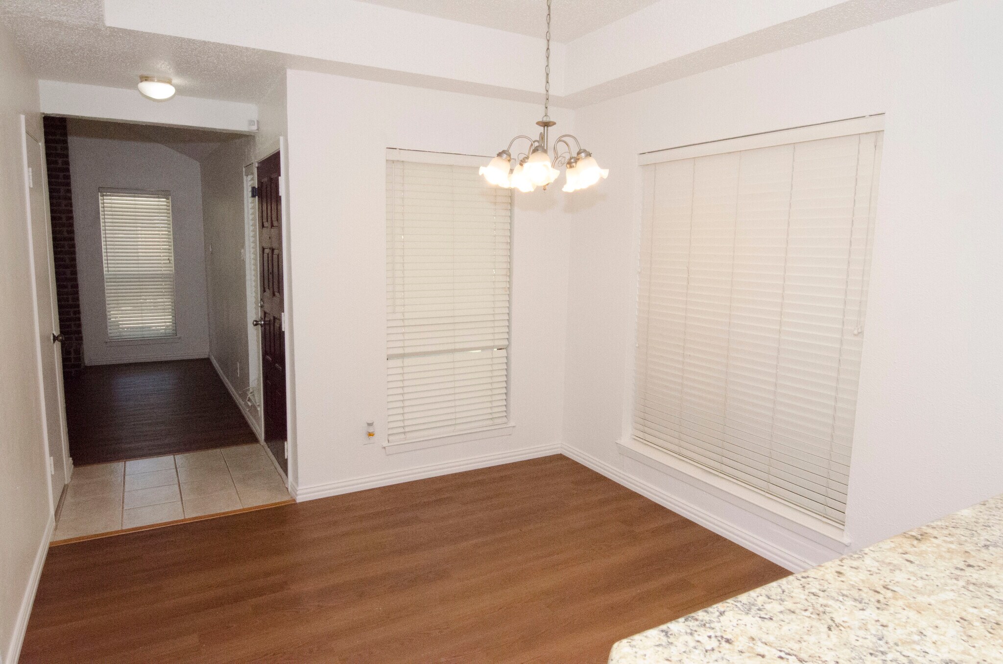 Building Photo - 1801 W Spring Creek Pky