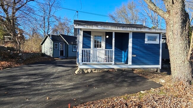 Building Photo - 825 Scenic Hwy