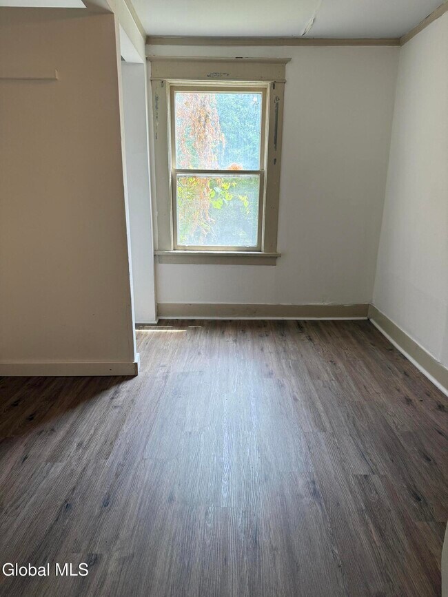 Building Photo - 55 Ten Broeck St