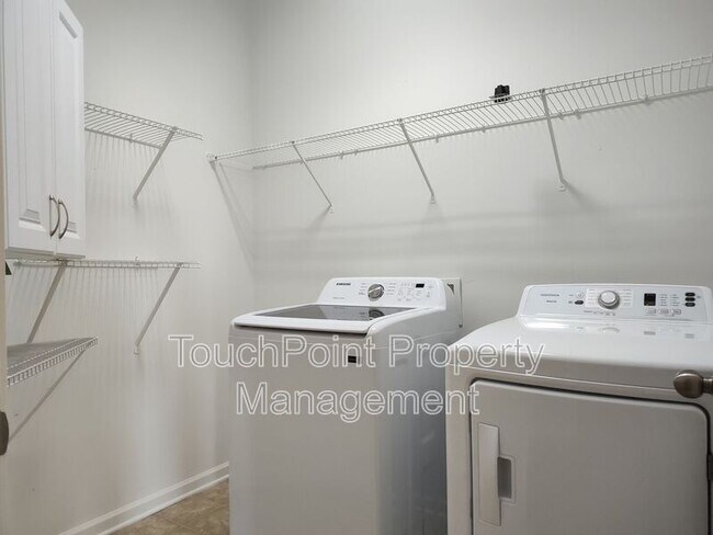 Building Photo - 8611 Burnside Ln