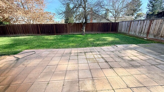 Building Photo - Charming and Move-in Ready, 4BD/2BA, Single-Story Home in Twin Creeks South Estates, San Ramon- A...