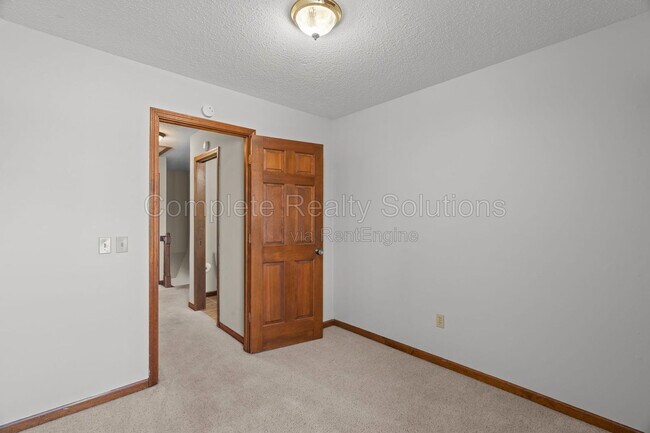 Building Photo - 254 Carmel Woods Dr