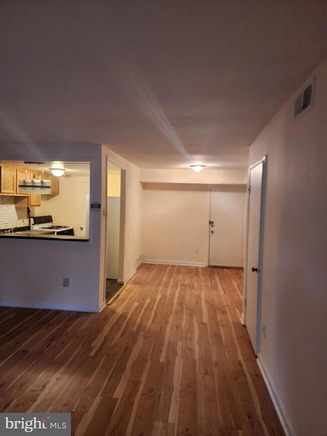 Building Photo - 7155 Donnell Pl