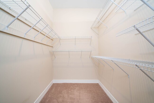 Building Photo - Enjoy The View