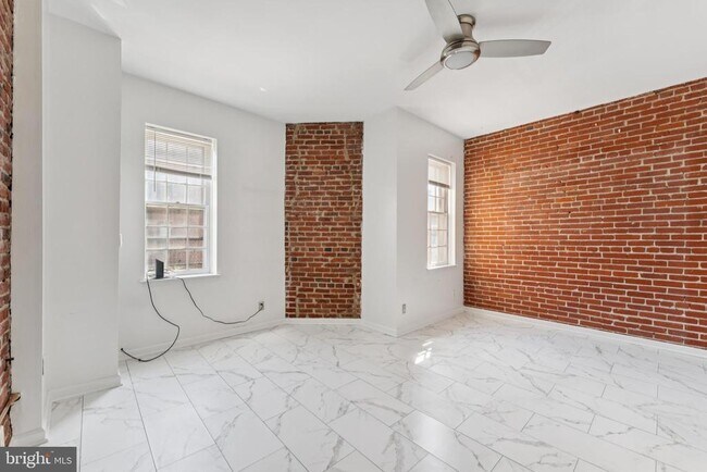 Building Photo - 1718 Corcoran St NW