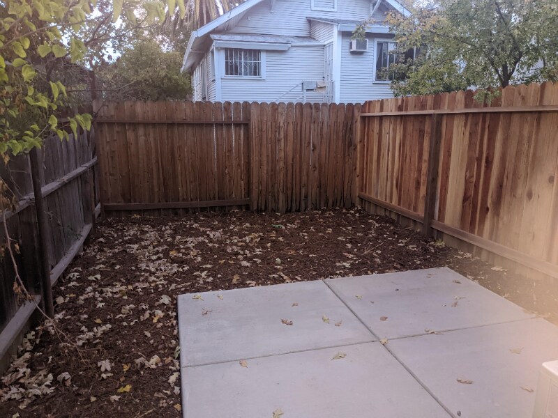 Building Photo - 2521 Victorian Alley