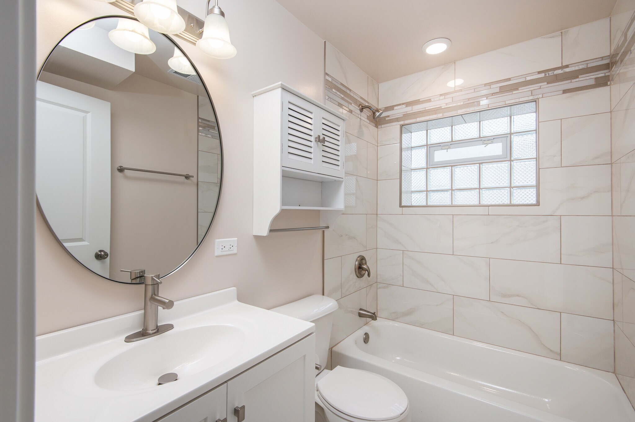 Building Photo - 8729 W 73rd Pl