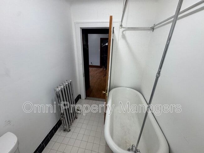 Building Photo - 8421 E 10 Mile Rd