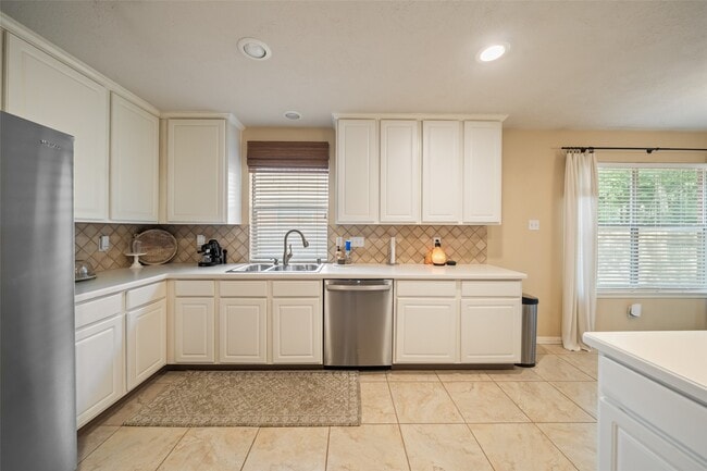 Building Photo - 135 S Delta Mill Cir