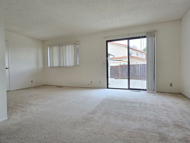 Building Photo - Spacious Home with Open Floorplan, Fresh P...