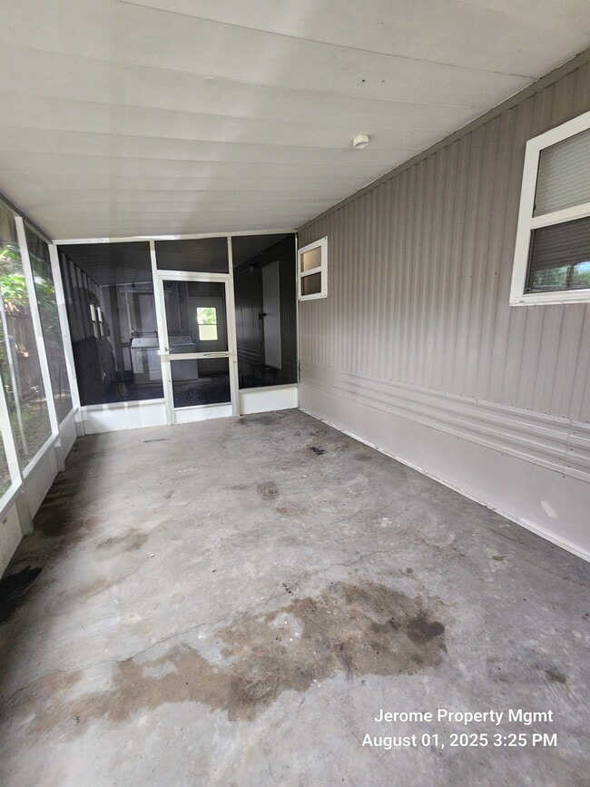 Building Photo - 4620 Plum St