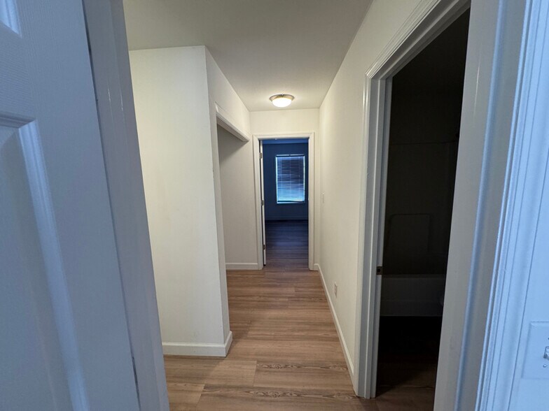 Building Photo - 819 Navajo Trail