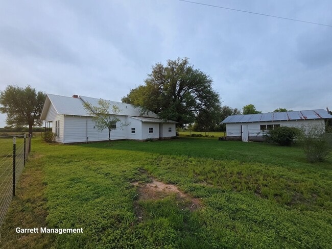 Building Photo - Cute 3/2 Home in Lometa, TX