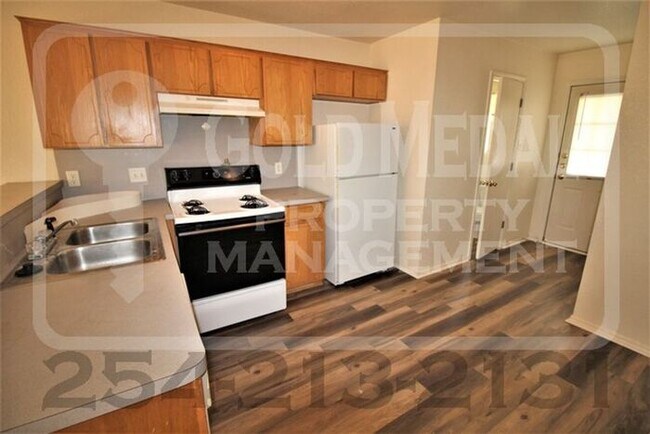 Building Photo - 4509 Deek Dr