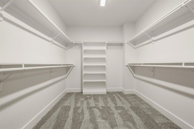 Building Photo - 933 W Eighth Street Unit