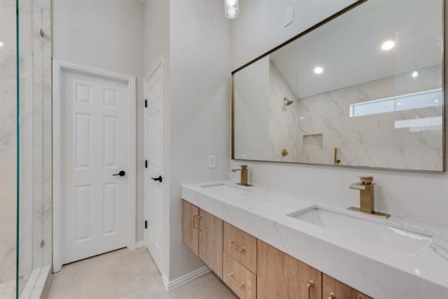 Building Photo - 5317 Bellis Dr