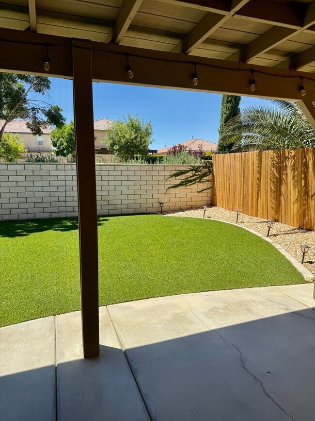 Building Photo - UPGRADED VICTORVILLE HOME