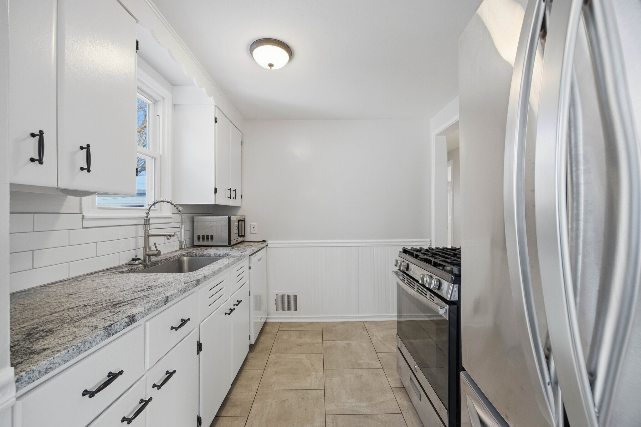 Building Photo - 470 Falstaff Rd