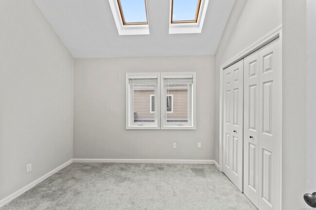 Building Photo - 2660 North Ave