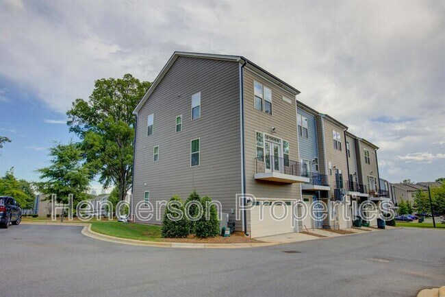 Building Photo - 112 Judson Ave