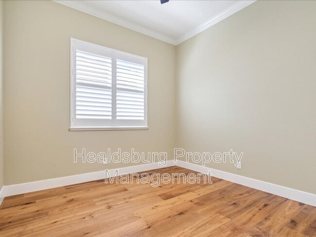 Building Photo - 1168 Mitchell Ln