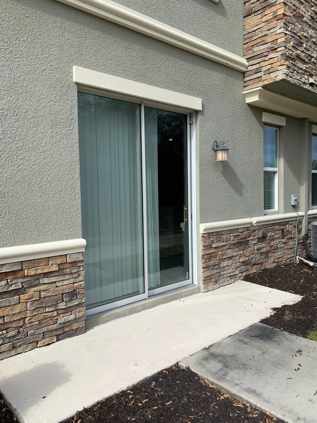 Building Photo - 1353 Shinnecock Hills Dr