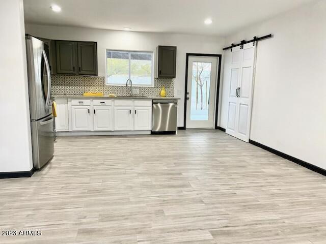 Building Photo - 2020 E Weldon Ave