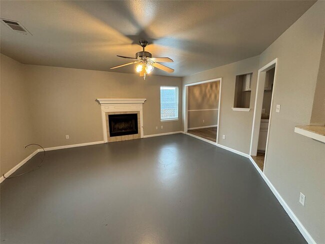 Building Photo - 502 Green Valley Cove