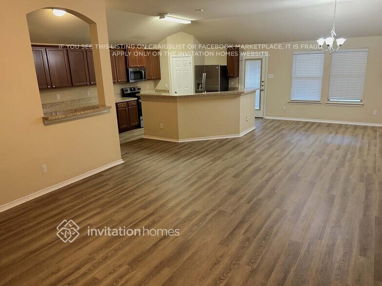 Building Photo - 6537 Sierra Madre Dr