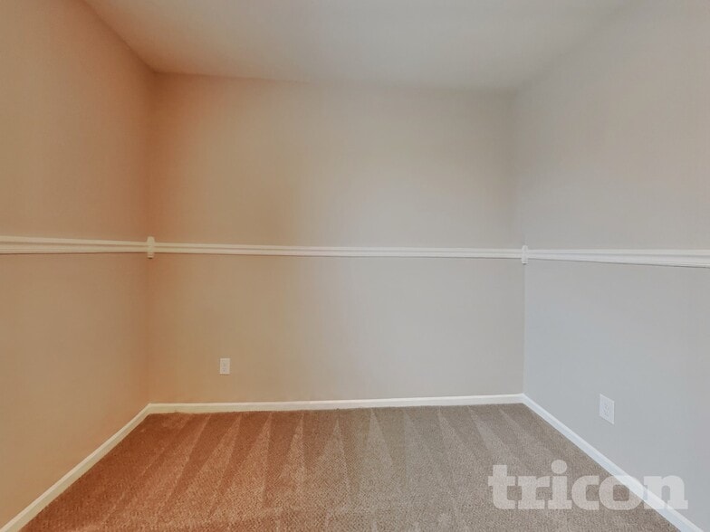 Building Photo - 843 Bitting Hall Cir