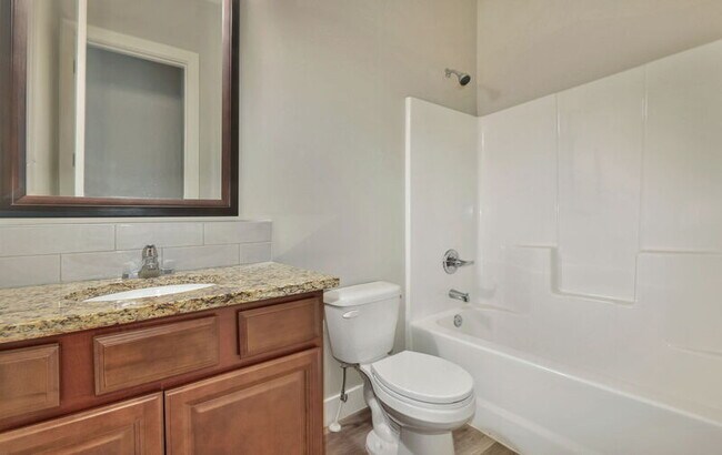 Building Photo - 2216 Quivira Cir