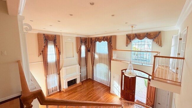 Building Photo - 738 Palmera Ct