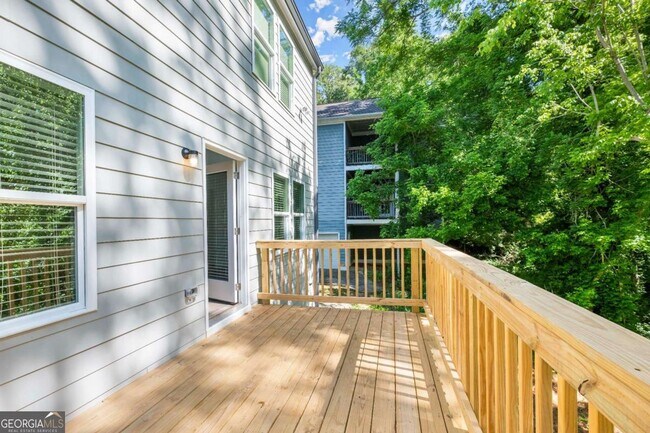 Building Photo - 1139 Lookout Ave NW