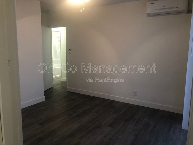 Building Photo - 6500 Balboa Blvd