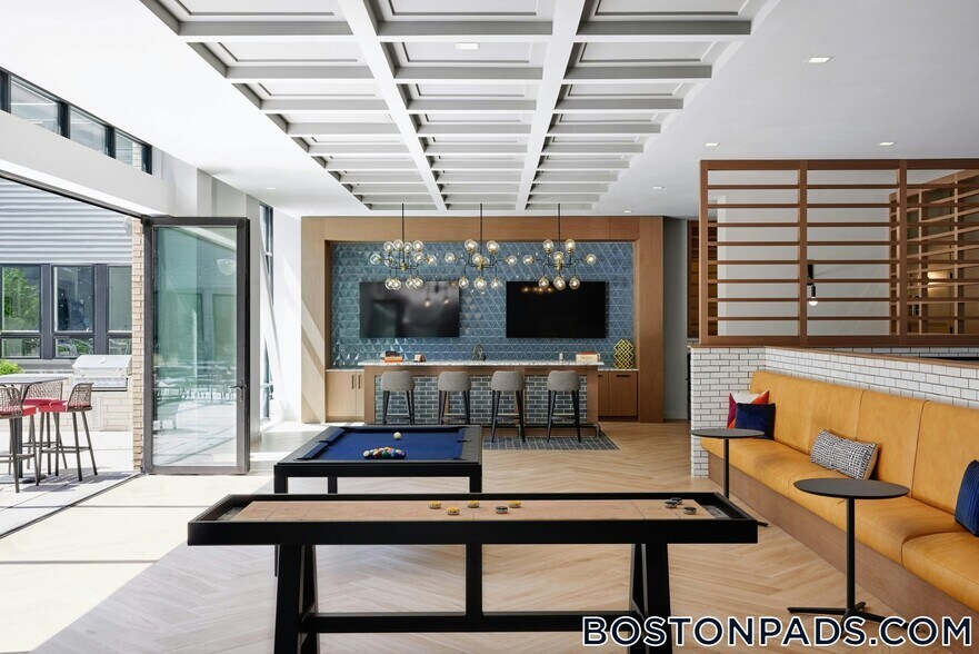 Building Photo - 120 Commerce Way