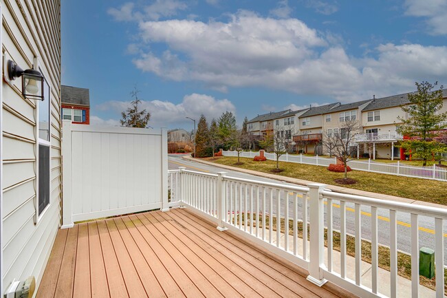 Building Photo - 7403 Wild Honey Way