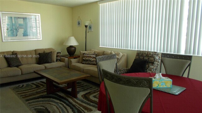 Building Photo - 3161 S Ocean Dr