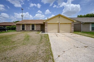 Building Photo - Nice 4 bd Rm Single Family Home