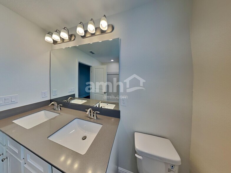 Building Photo - 1114 Heavenly Dr