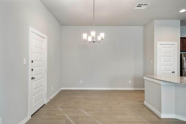 Building Photo - 9732 Grosbeak Ln