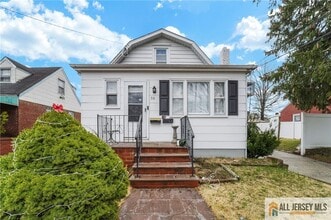 Building Photo - 56 Caroline Ave