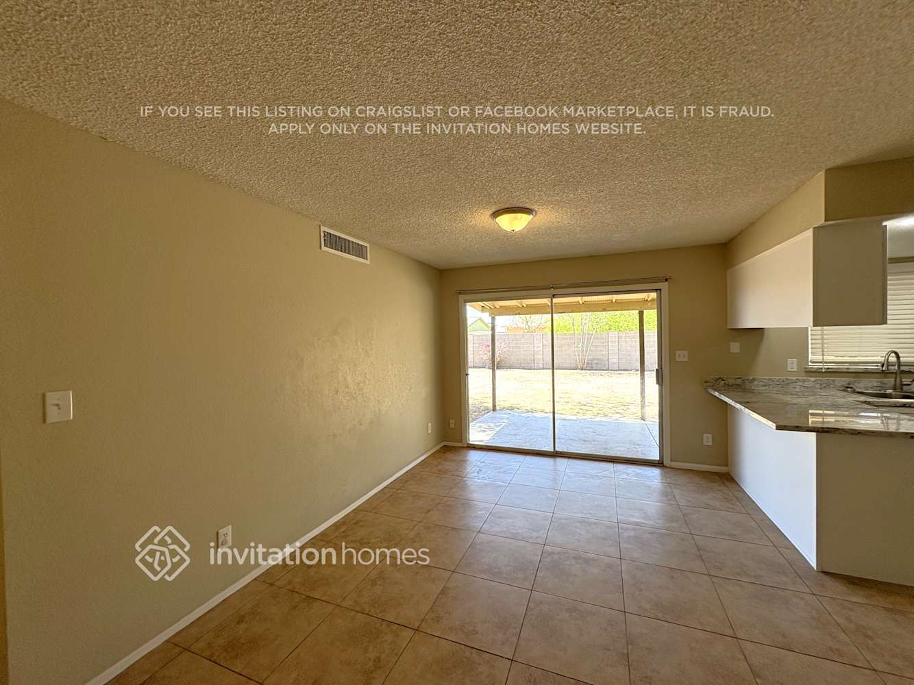 Building Photo - 8741 W Earll Dr